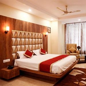 Hotel Raindew